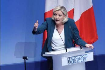 Le Pen: Basta considerare la Francia rifugio per assassini Le Pen: Basta considerare la Francia rifugio per assassini