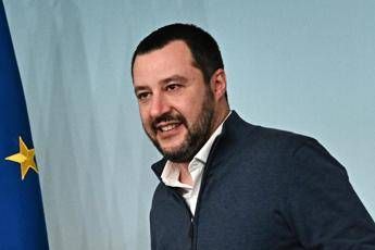 Abruzzo, Salvini invita a votare Lega. Pd: Silenzio violato Abruzzo, Salvini invita a votare Lega. Pd: Silenzio violato