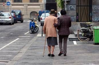 Family Act, risparmi per chi assume colf e badanti Family Act, risparmi per chi assume colf e badanti