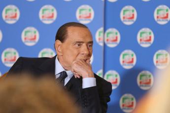Berlusconi: Fuori dalla crisi con un centrodestra senza sovranismi