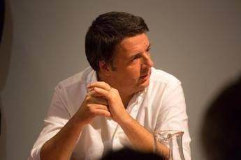 Renzi: Fa meno danni Banfi di Salvini-Di Maio Renzi: Fa meno danni Banfi di Salvini-Di Maio