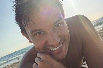 Si schianta in auto, muore l'ex manager della Ferragni Si schianta in auto, muore l'ex manager della Ferragni