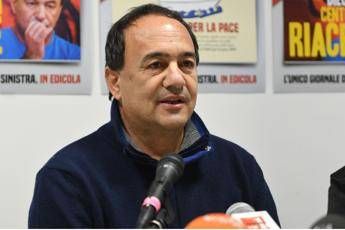 Mimmo Lucano: Chi ci governa è come Pinochet Mimmo Lucano: Chi ci governa è come Pinochet