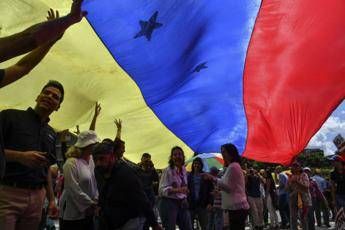 Italy backs free and fair polls, peaceful democracy in Venezuela Italy backs free and fair polls, peaceful democracy in Venezuela