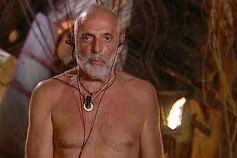 Grandi fughe dall'Isola e Brosio sbotta: Grecia non usa il bagno