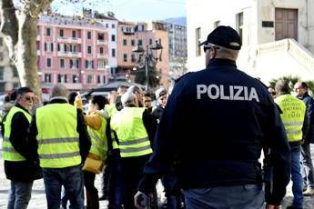 Sanremo, spuntano i gilet gialli Sanremo, spuntano i gilet gialli