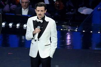 Fabio Rovazzi e la toccante dedica al papà Fabio Rovazzi e la toccante dedica al papà