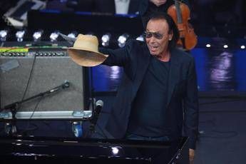 Sanremo terzo atto decolla 'Sotto il segno dei Pesci' Sanremo terzo atto decolla 'Sotto il segno dei Pesci'