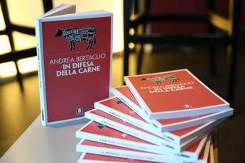 'In difesa della carne', un libro su luoghi comuni e stereotipi 'In difesa della carne', un libro su luoghi comuni e stereotipi