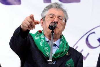 Bossi in condizioni critiche ma stabili Bossi in condizioni critiche ma stabili