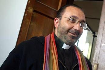 Don Vitaliano: Mahmood venga a cantare in chiesa da noi /Video Don Vitaliano: Mahmood venga a cantare in chiesa da noi /Video