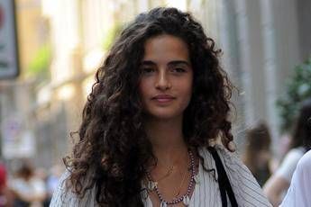 Per sempre, grazie Karl: il dolore di Chiara Per sempre, grazie Karl: il dolore di Chiara