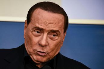 Berlusconi: Governo cadrà a breve