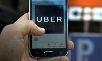 Londra 'ferma' Uber: Rischi per sicurezza passeggeri