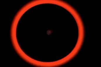 Avvistamento Ufo a Pratica di Mare: in rete video su oggetto volante non identificato Avvistamento Ufo a Pratica di Mare: in rete video su oggetto volante non identificato