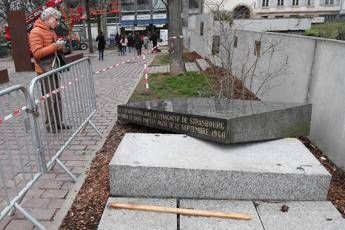 Strasburgo, profanata stele sinagoga Strasburgo, profanata stele sinagoga
