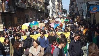 Clima: Anche a Palermo migliaia di giovani in corteo Clima: Anche a Palermo migliaia di giovani in corteo