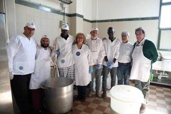 Attestato caseificazione per ospiti Missione 'Speranza e Carità' Attestato caseificazione per ospiti Missione 'Speranza e Carità'