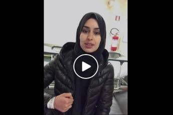 Ci hanno strappato il velo dalla testa, la denuncia in un video Ci hanno strappato il velo dalla testa, la denuncia in un video
