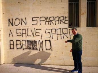 Perruggini (Anni di Piombo): individuare autori scritte contro Salvini a Lecce Perruggini (Anni di Piombo): individuare autori scritte contro Salvini a Lecce