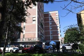 Giù da un palazzo, morti due fratellini Giù da un palazzo, morti due fratellini
