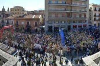 Palermo, 25mila persone alla StraPapà Palermo, 25mila persone alla StraPapà
