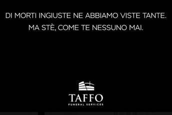 'Vota Taffo', follower pazzi per agenzia funeraria 'Vota Taffo', follower pazzi per agenzia funeraria