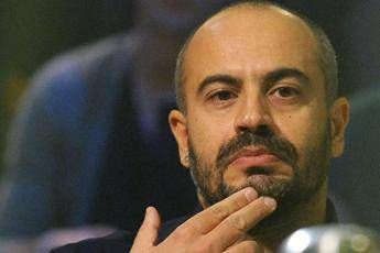 Paragone: M5S senza idee, è una fake politica Paragone: M5S senza idee, è una fake politica