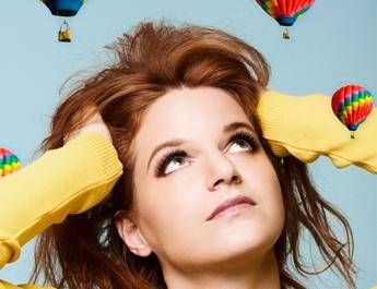Chiara Galiazzo duetta con J-Ax Chiara Galiazzo duetta con J-Ax