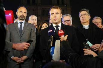 Macron: Ricostruiremo la cattedrale Macron: Ricostruiremo la cattedrale