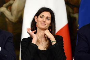Raggi tende la mano a Salvini Raggi tende la mano a Salvini