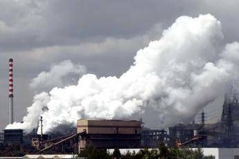 Ex Ilva, Patuanelli: O si chiude entro 31 gennaio o in tribunale Ex Ilva, Patuanelli: O si chiude entro 31 gennaio o in tribunale