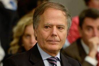 Moavero: Riedizione M5S-Lega è fra le possibilità Moavero: Riedizione M5S-Lega è fra le possibilità