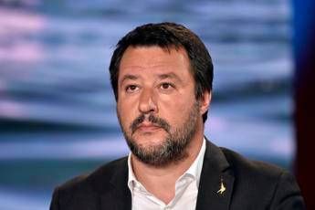 Salvini alla Tunisia: Rimpatri con navi di linea Salvini alla Tunisia: Rimpatri con navi di linea