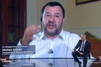 Salvini scopre in diretta dello sbarco e si infuria Salvini scopre in diretta dello sbarco e si infuria