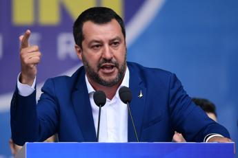 Salvini: Votare mozione prima di Ferragosto