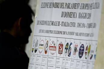 Va a votare e muore al seggio Va a votare e muore al seggio