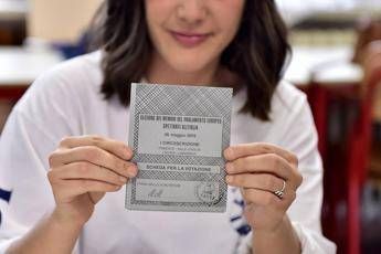 Di Maio: Sì voto a 16enni, non sono 'gretini' Di Maio: Sì voto a 16enni, non sono 'gretini'