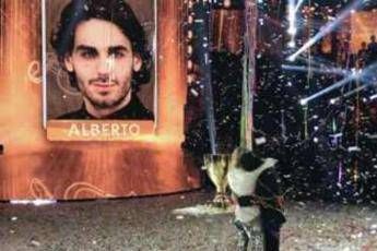 Alberto vince 'Amici' Alberto vince 'Amici'