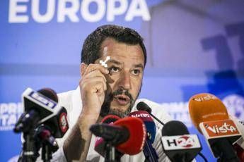 Lega sfonda, Pd supera M5S Salvini esulta - Di Maio 'desaparecido' Lega sfonda, Pd supera M5S Salvini esulta - Di Maio 'desaparecido'