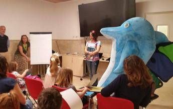 Delfino Denny al Bambino Gesù per bimbi con diabete Delfino Denny al Bambino Gesù per bimbi con diabete