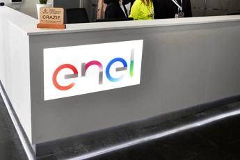 Enel, stop a plastica monouso da uffici e impianti Enel, stop a plastica monouso da uffici e impianti