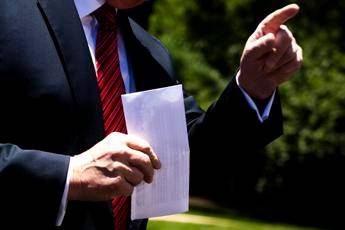 Trump svela per sbaglio accordo col Messico Trump svela per sbaglio accordo col Messico