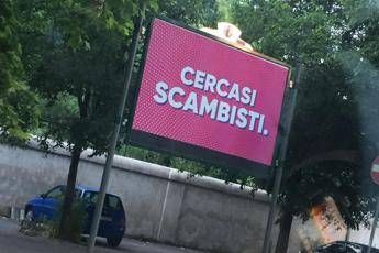 'Cercasi scambisti', svelato il mistero 'Cercasi scambisti', svelato il mistero