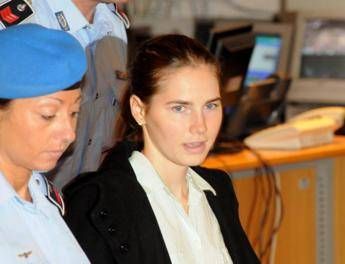 Omicidio Meredith, il giudice che assolse Amanda: Non sollevi troppo clamore mediatico Omicidio Meredith, il giudice che assolse Amanda: Non sollevi troppo clamore mediatico