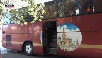 Pronti i primi passaporti russi per i residenti del Donbass Pronti i primi passaporti russi per i residenti del Donbass