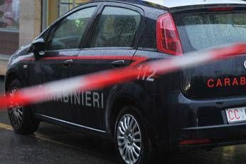 Palermo, uccide la moglie e ferisce il figlio Palermo, uccide la moglie e ferisce il figlio