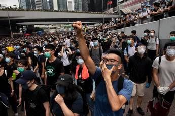 Alta tensione a Hong Kong per lo sciopero generale