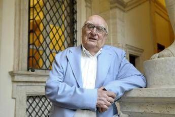Camilleri, condizioni critiche Camilleri, condizioni critiche
