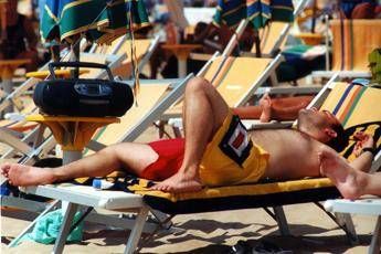 Contro il melanoma l'abbronzatura dovrebbe passare di moda Contro il melanoma l'abbronzatura dovrebbe passare di moda